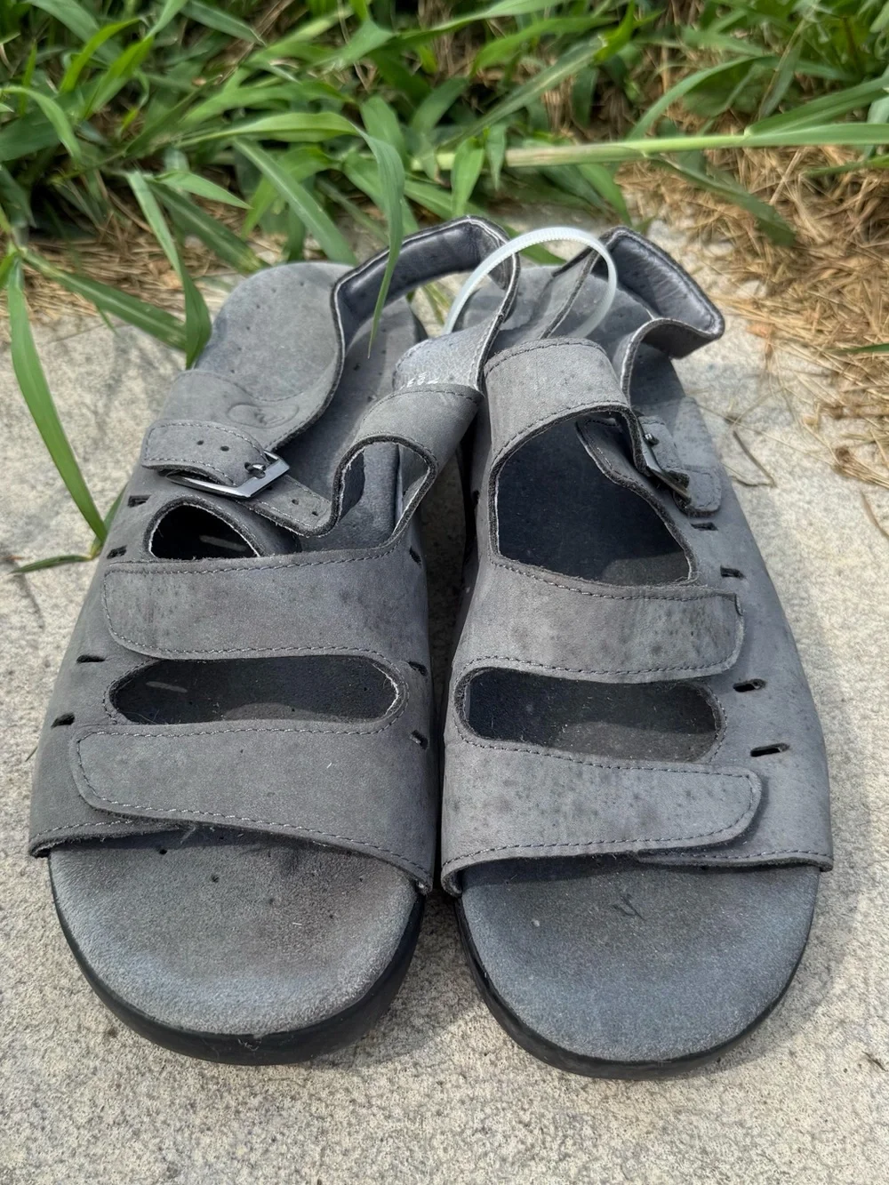 Double strap grey gray Sandals six women’s 10